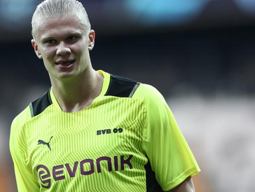 米体：罗马法院起诉那不勒斯转会财务造假，涉及奥斯梅恩等人（米体：罗马法院就转会财务造假起诉那不勒斯，奥斯梅恩等被牵涉）