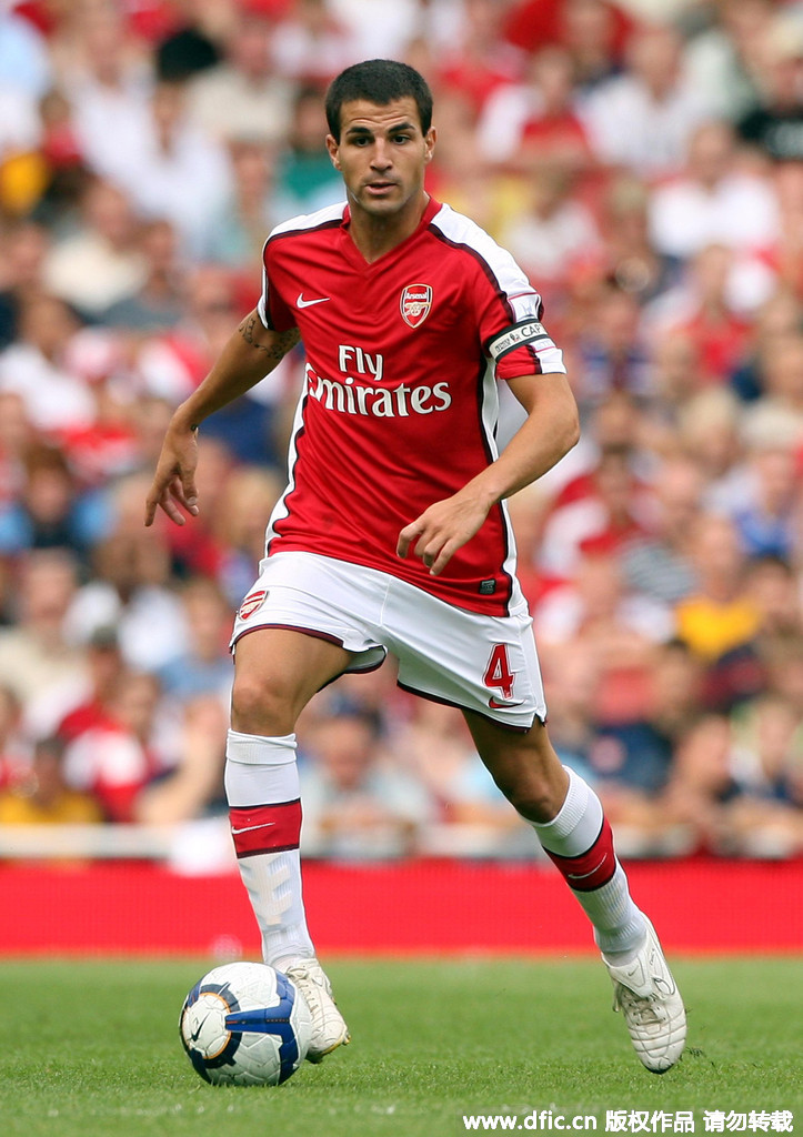 都体：乔纳森·戴维在尤文被孤立，队友从不邀请他聚餐（都体：乔纳森·戴维在尤文遭队内孤立 队友从未邀请其聚餐）