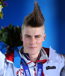 英格兰客战阿尔巴尼亚：凯恩领衔，贝林厄姆、埃泽首发（英格兰客场挑战阿尔巴尼亚：凯恩挂帅，贝林厄姆与埃泽首发）