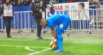 官方：拉姆斯代尔租借加盟纽卡斯尔联；据悉租借费为400万镑