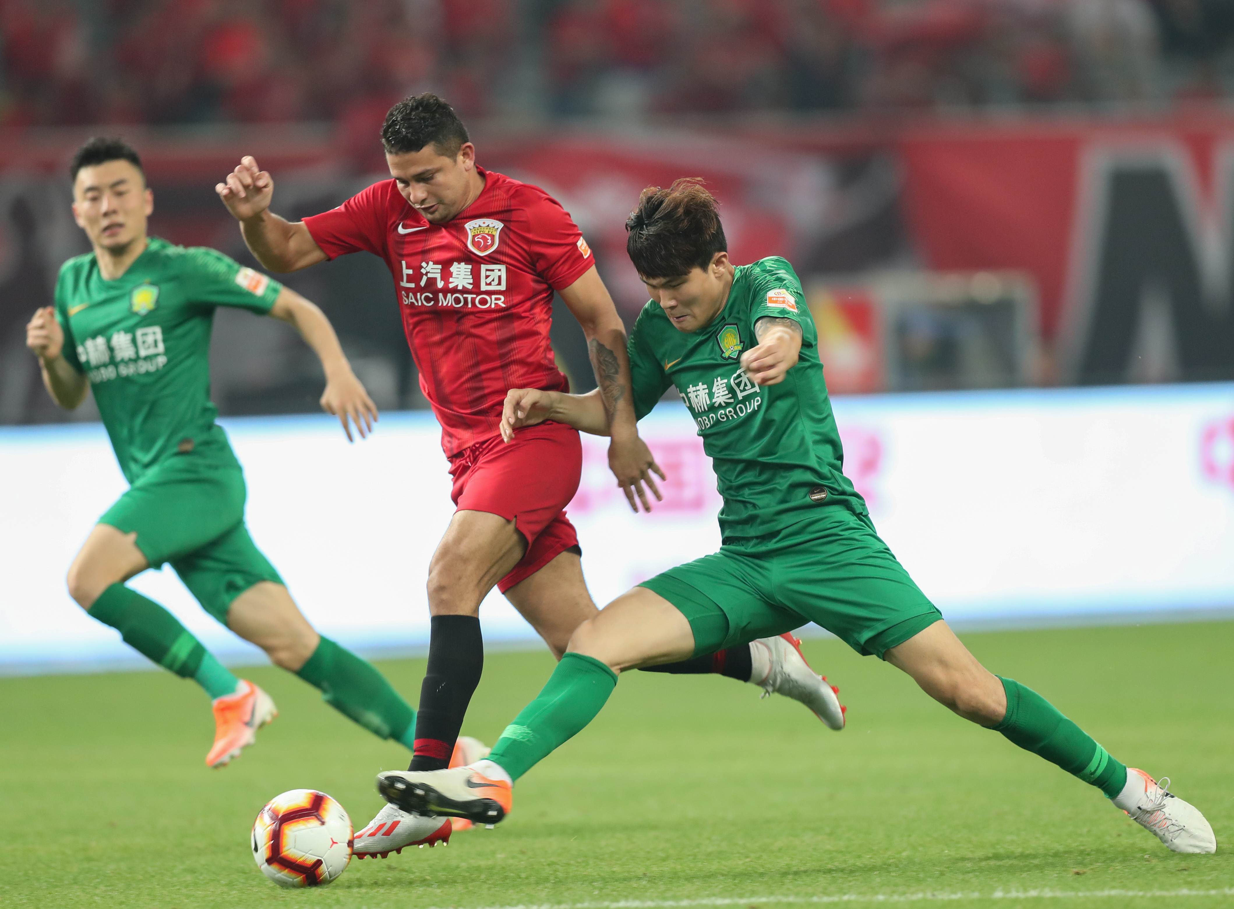 张耀坤：年轻人想踢上中超不易；现在的青训太功利忽略基本功（张耀坤直言：年轻人难踢中超，功利青训忽略基本功）