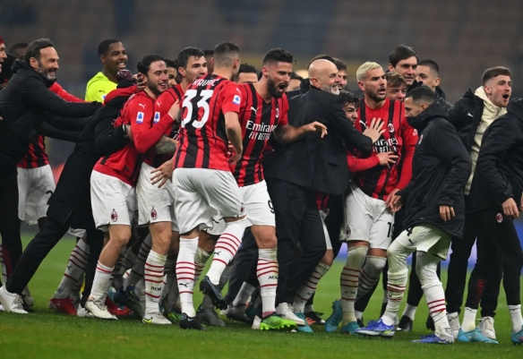 甘兹谈从国米转会米兰：虽然朋友也辱骂我，但是我从未后悔（甘兹谈从国米转投米兰：挨朋友骂也不曾后悔）