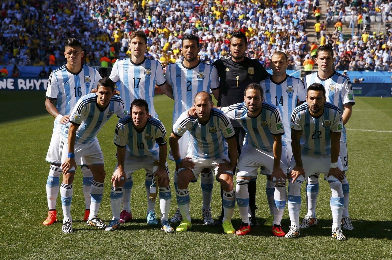 整场比赛场面踢的很是沉闷，越南虽然控球权更多但是...（比赛沉闷：越南控球占优却难破僵局）