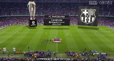 媒体人：不解老弗爷为何这么能忍维尼修斯，他对C罗都没这样（媒体人质疑：弗洛伦蒂诺为何对维尼修斯格外宽容，连对C罗都未如此）